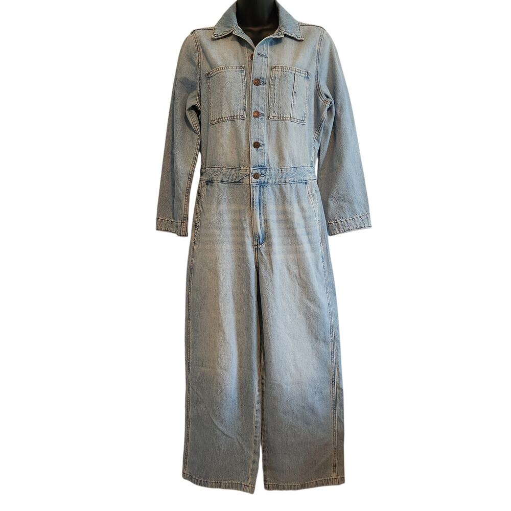 Levi's Iconic Jumpsuit light wash size XS NWT